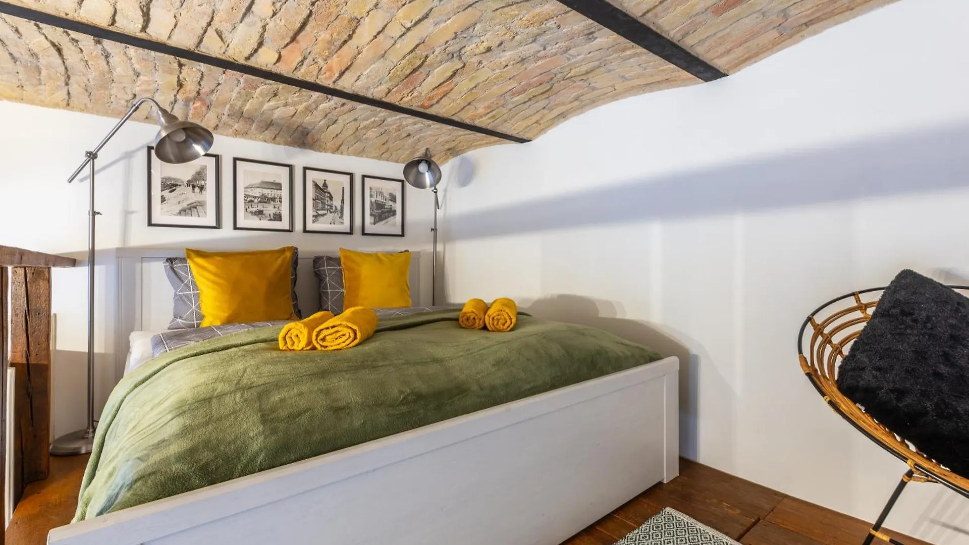 Budapest Holidays Courtyard Appartement